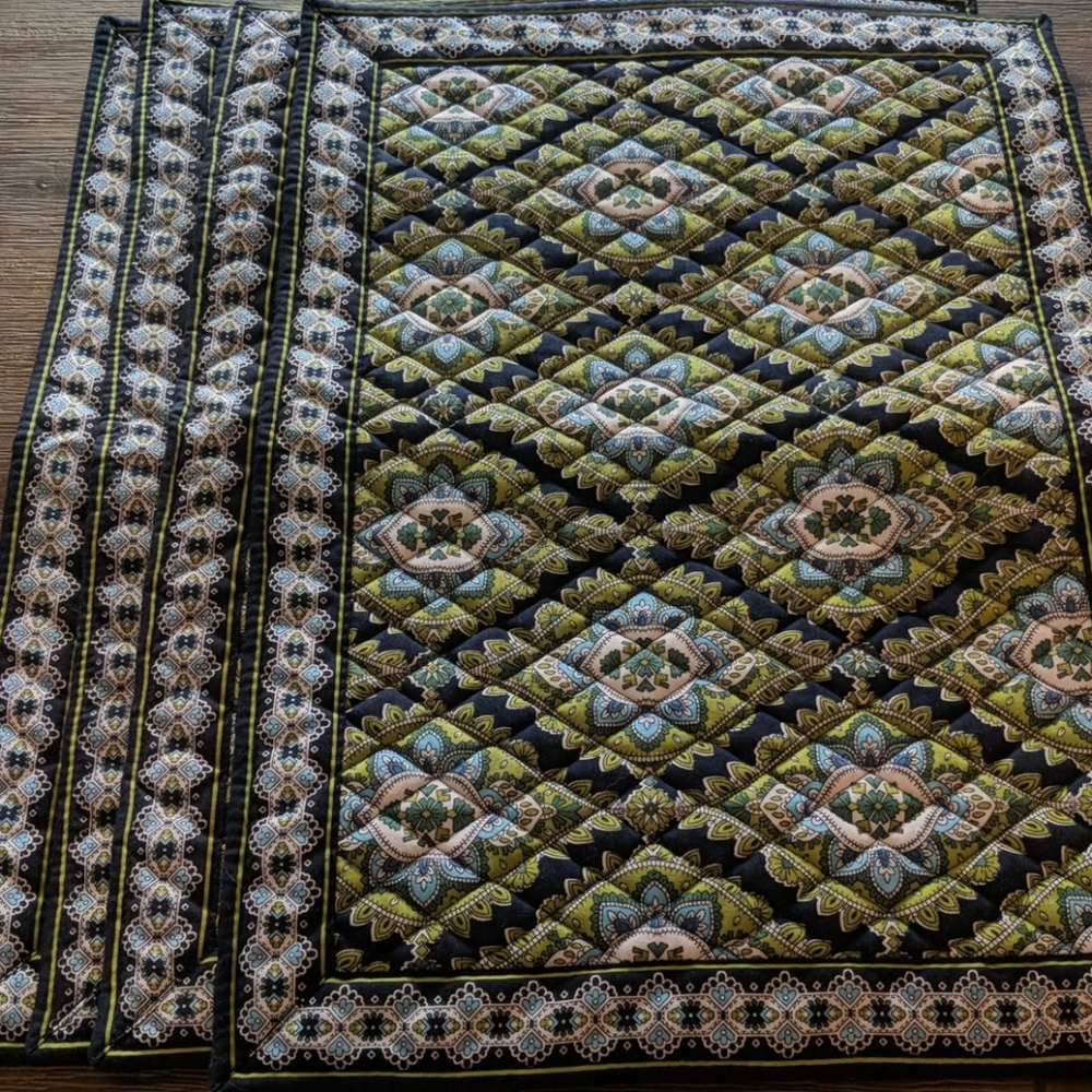 EUC like new Vera BRADLEY PLACEMATS